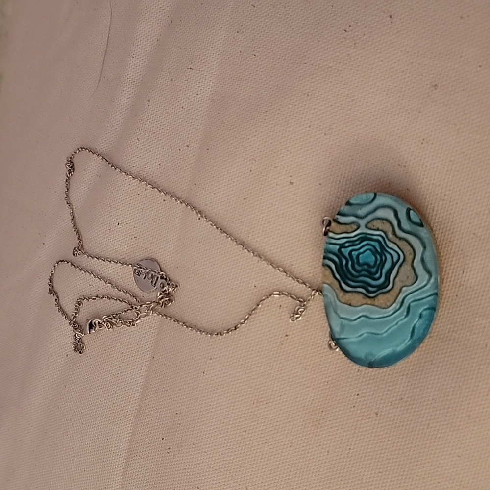 BOLDB AUSTRALIAN BLUE RESIN AND BEACH SAND FROM AUSTRALIA NECKLACE.